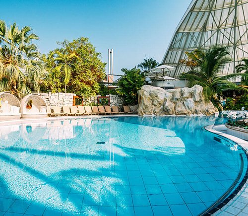 Thermalheilbaden In Der Therme Dem Wellenbad